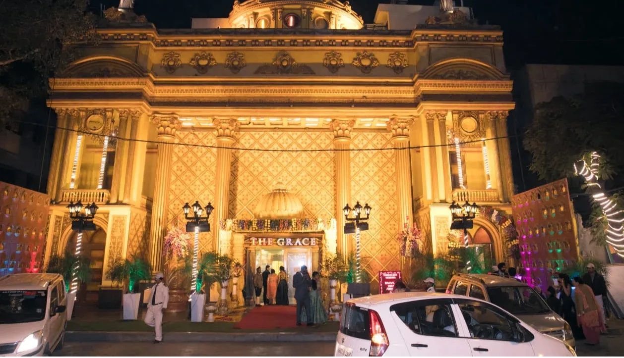 The Gracious Banquets, Naraina, Delhi